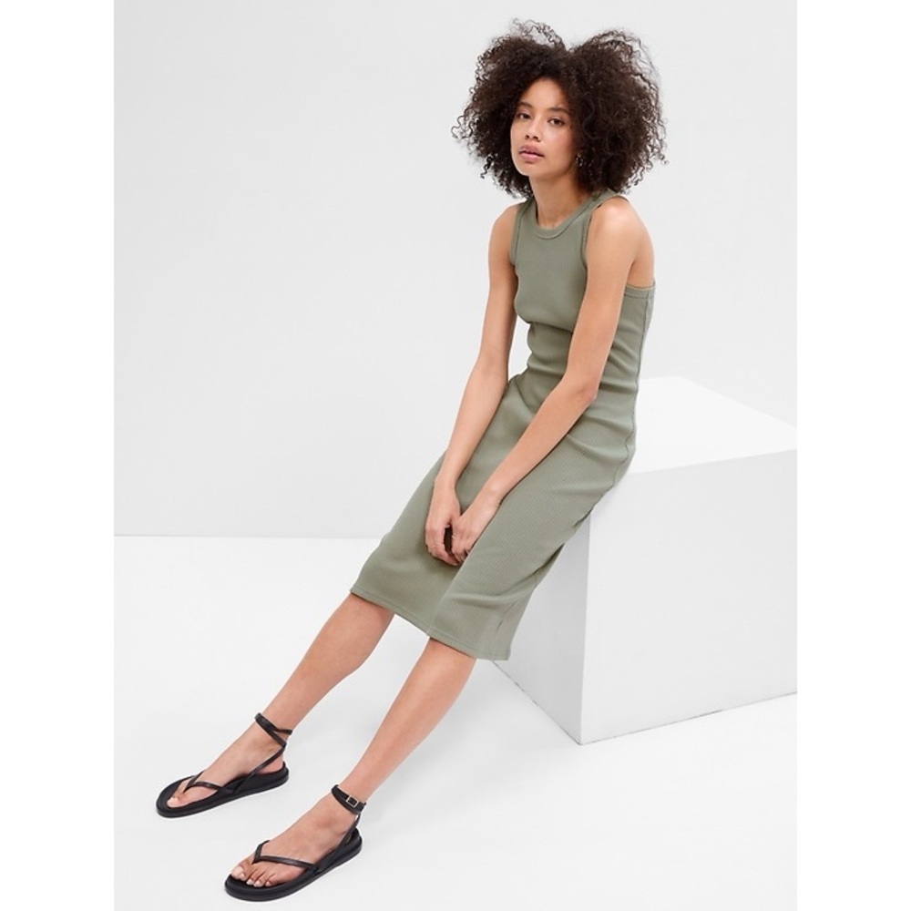 Gap Petite Sleeveless Ribbed Tank Midi Dress in Douglas Fir Green